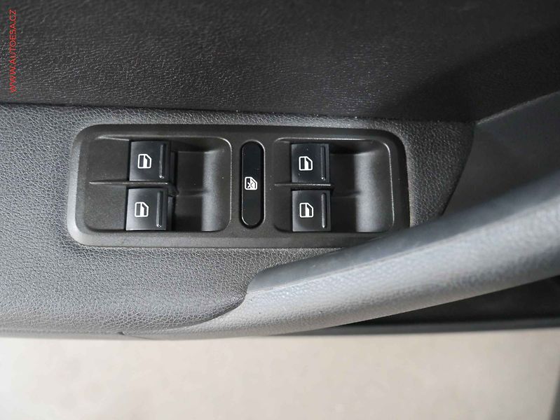 Škoda Yeti (2012) 2.0 TDI, ČR, Navi, panor. - fotka 18 z 19