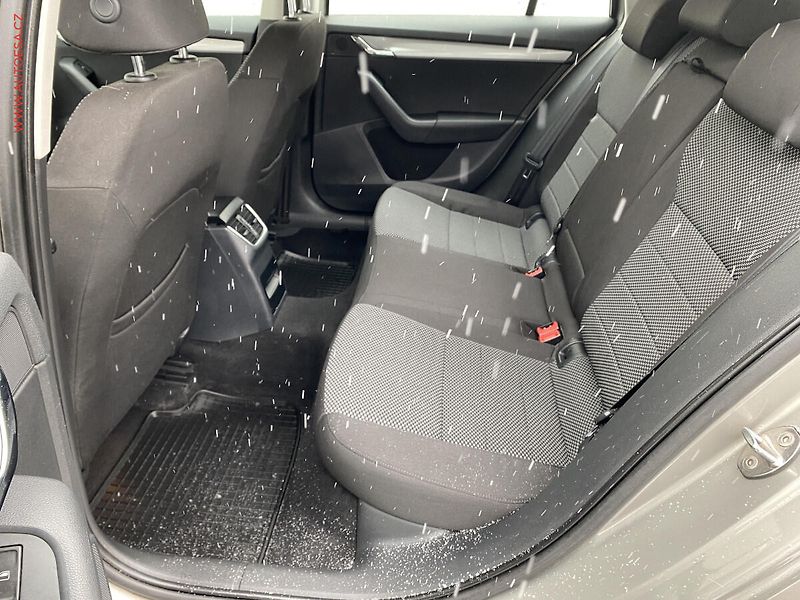 Škoda Octavia (2013) 1.6 TDi, 2.maj, AC, tempo - fotka 10 z 17