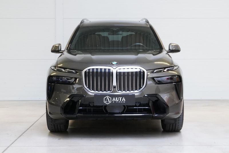 BMW X7 Xdrive40d,ČR,DPH,NZ.TOP,Tažné - fotka 2 z 45