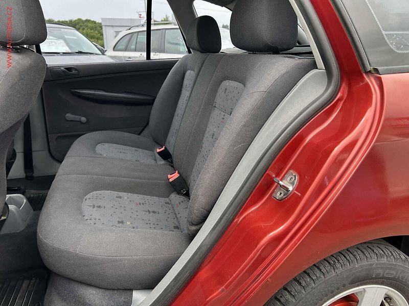 Škoda Fabia (2002) 1.4, Tažné, STK6/28 - fotka 10 z 14