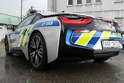 Nové hybridní BMW i8 jihomoravských policistů využívá pohon na elektřinu i spalovací motor.