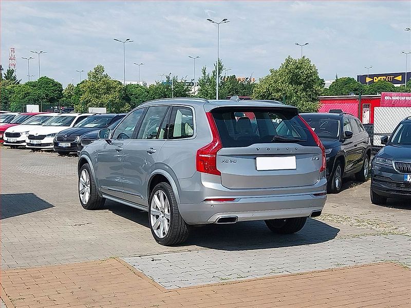 Volvo XC90 (2018) D5 AWD Polestar - fotka 4 z 26