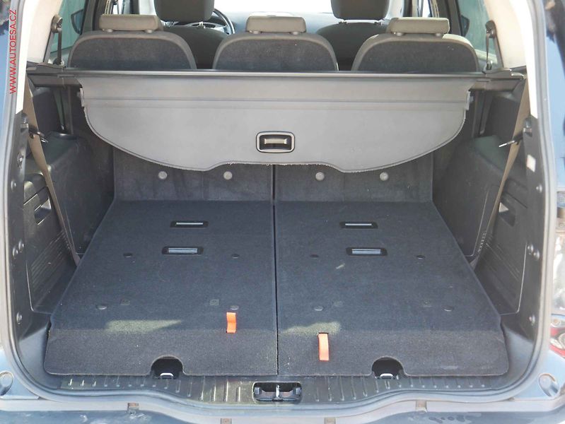 Ford S-MAX (2008) 2.0TDCi, AC, park.čidla - fotka 7 z 16