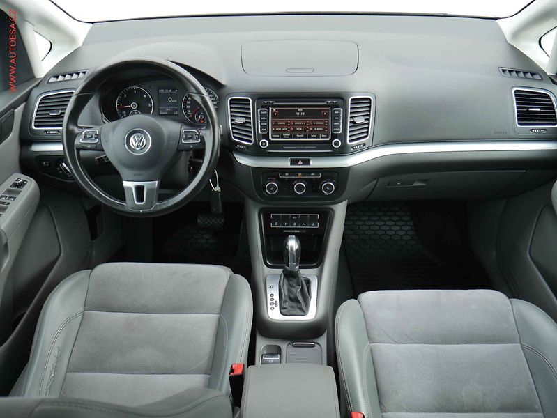 Volkswagen Sharan (2013) 2.0TDi, DSG, bixen, kamera - fotka 8 z 21