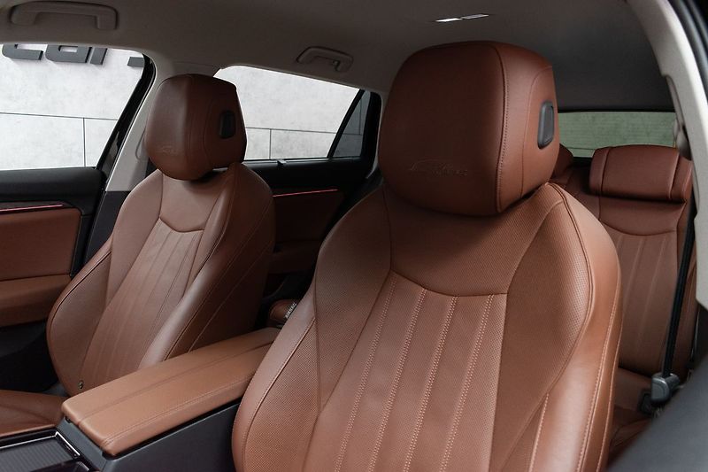 Škoda Superb 2.0TDI L&K*TAŽNÉ*ZÁRUKA*DPH*ČR - fotka 20 z 51