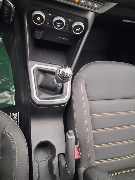 Dacia Sandero (2026) Stepway Expression Eco-G 120 - fotka 19 z 32
