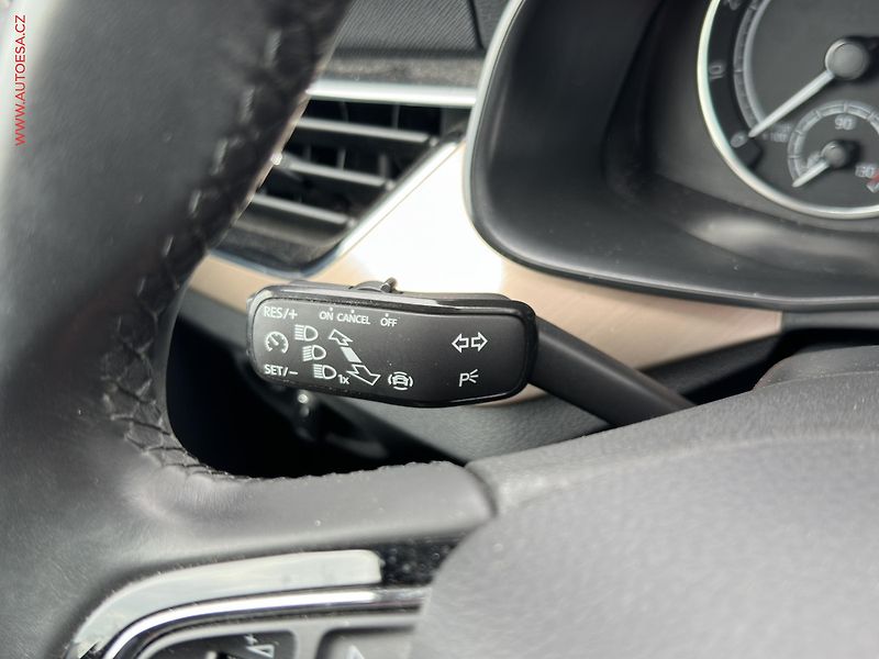Škoda Kamiq (2020) 1.0 TSi, Style, +ALU - fotka 16 z 20