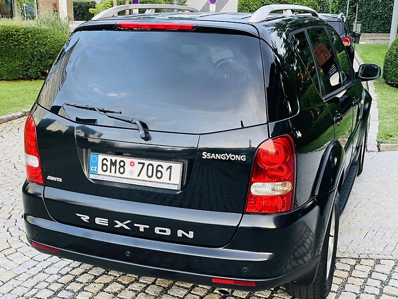 SsangYong Rexton 2.7XDi 4x4 AUT VÝHŘEV KAMERA - fotka 13 z 43