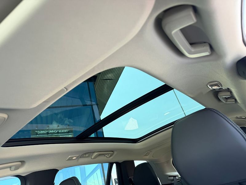 Volvo XC90 (2026) PLUS B5, Head up, Panorama, VZ - fotka 12 z 25