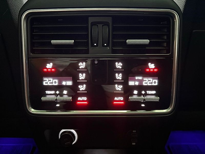 Porsche Cayenne TURBO S E-HYBRID COUPE, 500KW, - fotka 31 z 36