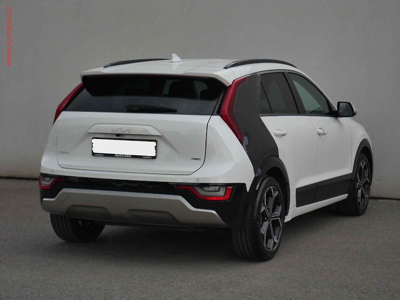 Kia Niro (2022) 1.6 GDi HEV, ČR, AT, LED - fotka 4 z 24