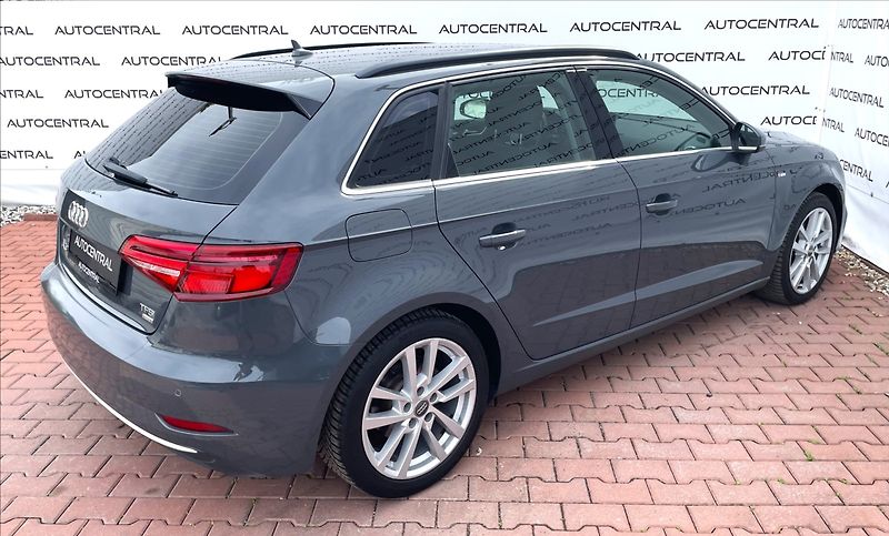Audi A3 1,4 tsi S-line 110kw S-tronic - fotka 4 z 25