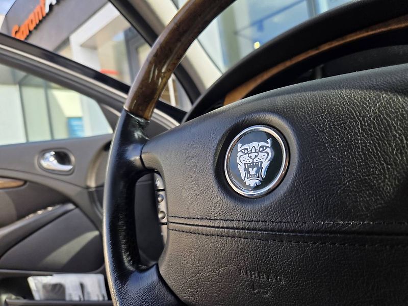 Jaguar S-Type (2003) 3.0i - fotka 14 z 26