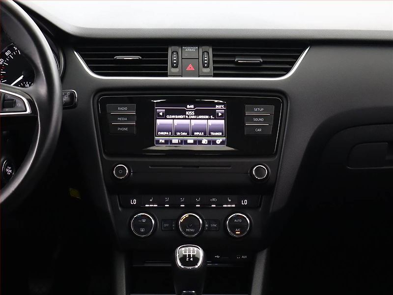 Škoda Octavia (2017) Ambition 1.6 TDI, Serv.kniha - fotka 10 z 14