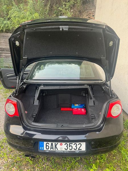 Volkswagen EOS (2008) - fotka 14 z 14