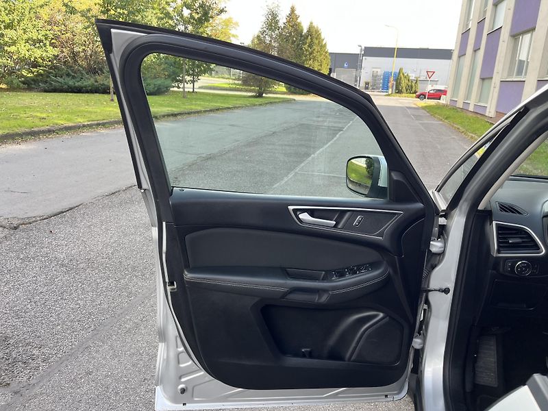 Ford S-MAX 2,0 TDCI /Trend + / servis.kn. - fotka 10 z 36