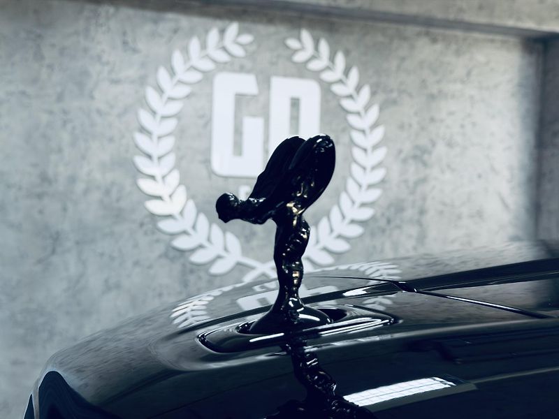 Rolls-Royce Cullinan (2026) Black B SHOOTING STARS BESPOKE - fotka 12 z 45