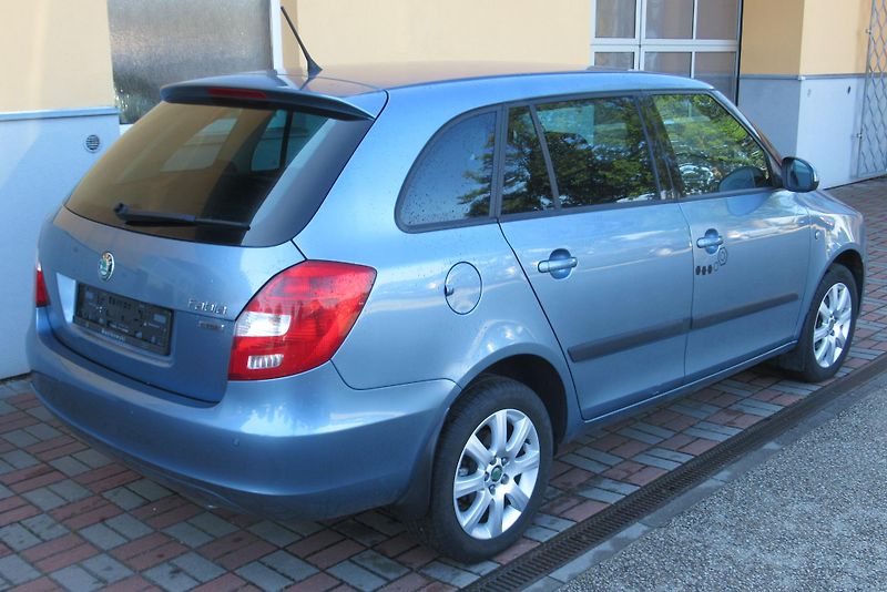 Škoda Fabia 1.2 TSi AUT. KLIMA TEMPOMAT - fotka 5 z 31