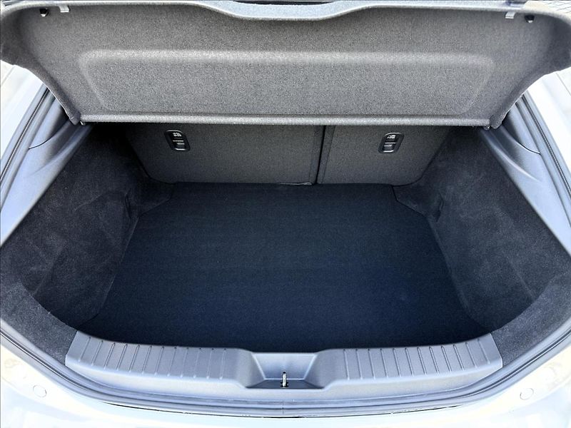 Mazda 3 (2025) 2,0 L X 186PS HB 6AT FWD EXLUS - fotka 5 z 12