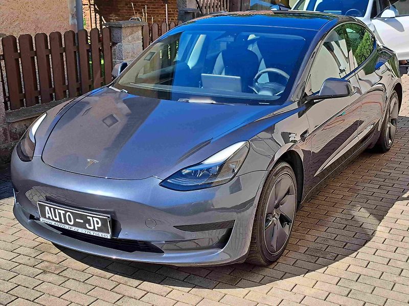 Tesla Model 3 RWD LED ACC 18ALU NAVI SOH91%  - fotka 6 z 16