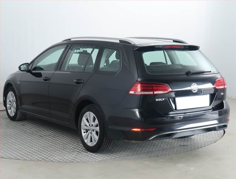 Volkswagen Golf (2017) Comfortline 1.4 TSI - fotka 4 z 19