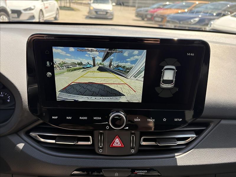 Hyundai i30 1,0   HB Smart AUTOMAT - fotka 16 z 17