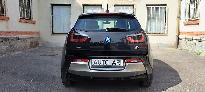 BMW i3 (2015) REX*LED*VÝBAVA*STAV*VÝHŘEV - fotka 10 z 42
