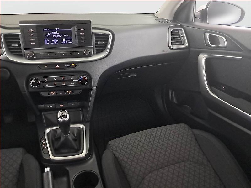 Kia Ceed (2022) 1.5 T-GDI, Serv.kniha - fotka 8 z 18