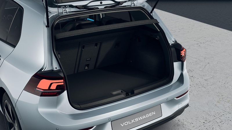 Volkswagen Golf People 1,5 eTSI 85 kW 7DSG mHE - fotka 5 z 9