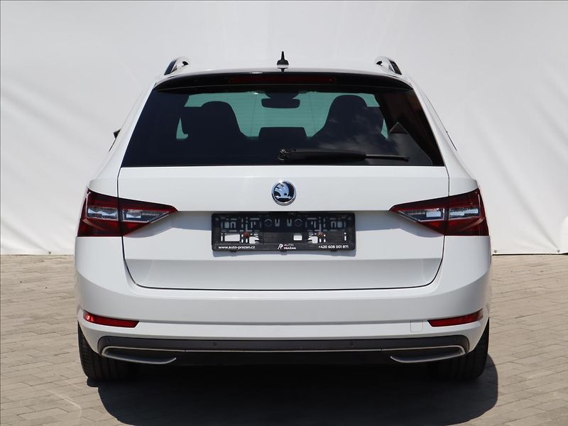 Škoda Superb 2,0 TDI SportLine Kamera ACC - fotka 5 z 36