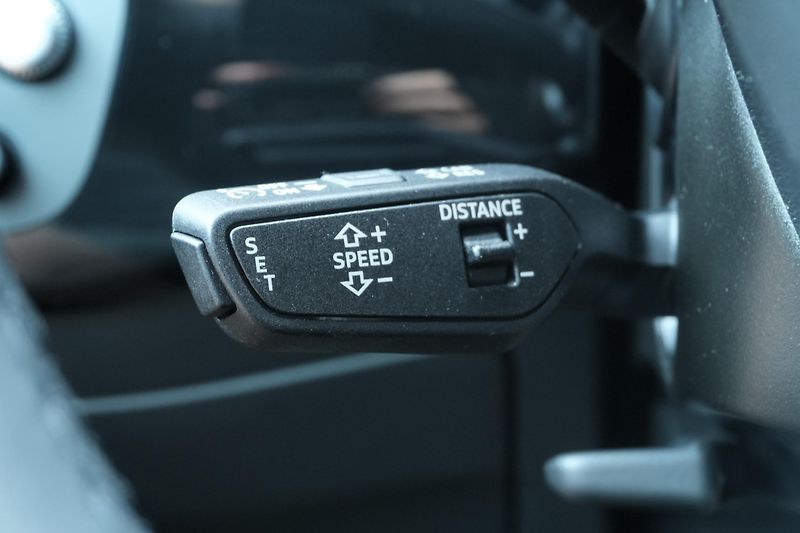 Audi A4 Allroad 50 TDI,Webasto, HUD, Kůže, B&O - fotka 21 z 46