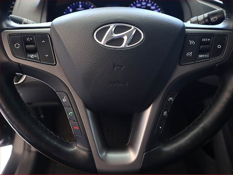 Hyundai i40 (2016) 1.7 CRDi, Serv.kniha, Navi - fotka 19 z 20