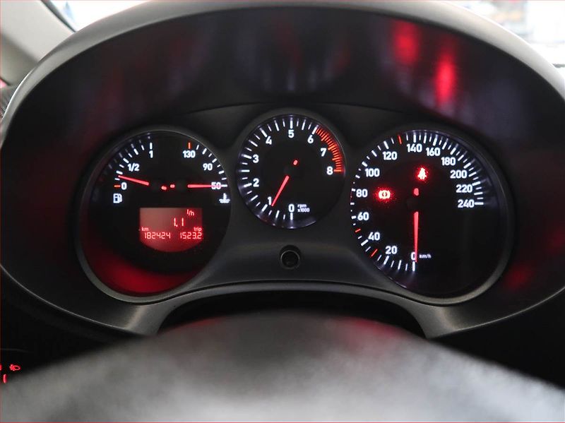 Seat Leon (2008) 1.6, Tempomat - fotka 11 z 13
