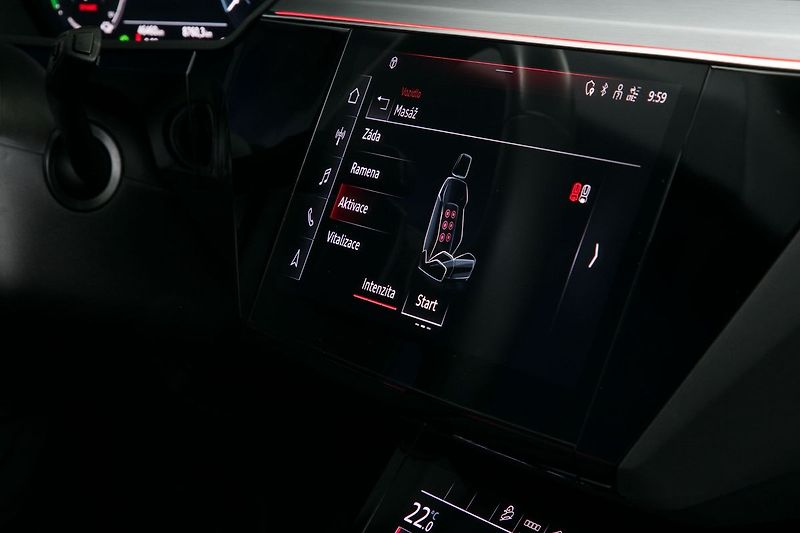 Audi e-tron 55 300kW Tažné HUD NightVision - fotka 35 z 50