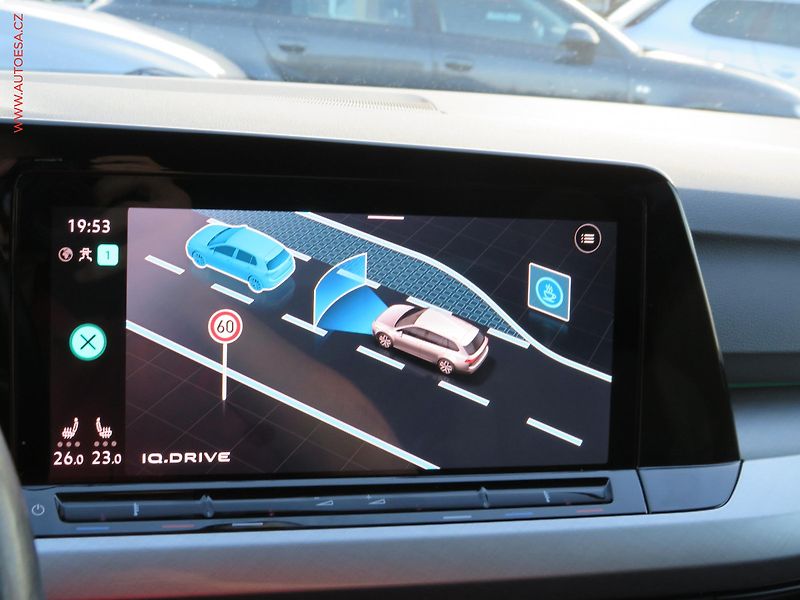 Volkswagen Golf (2020) 2.0 TDi, ČR, Life - fotka 28 z 44