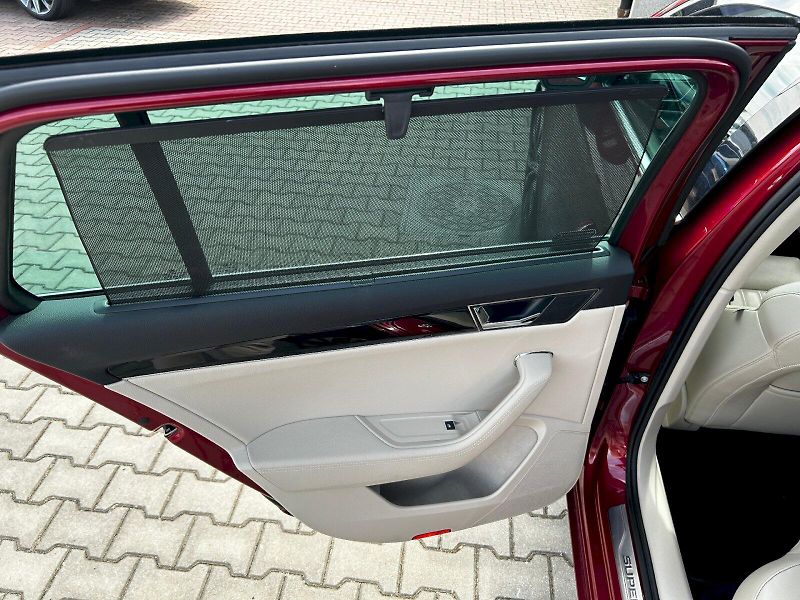 Škoda Superb (2023) Combi 2.0 TDI 147kW 4x4 DSG L& - fotka 27 z 35