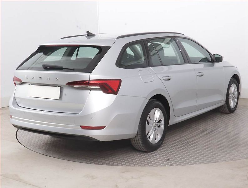 Škoda Octavia (2023) Ambition 2.0 TDI, ČR,1.maj - fotka 5 z 15