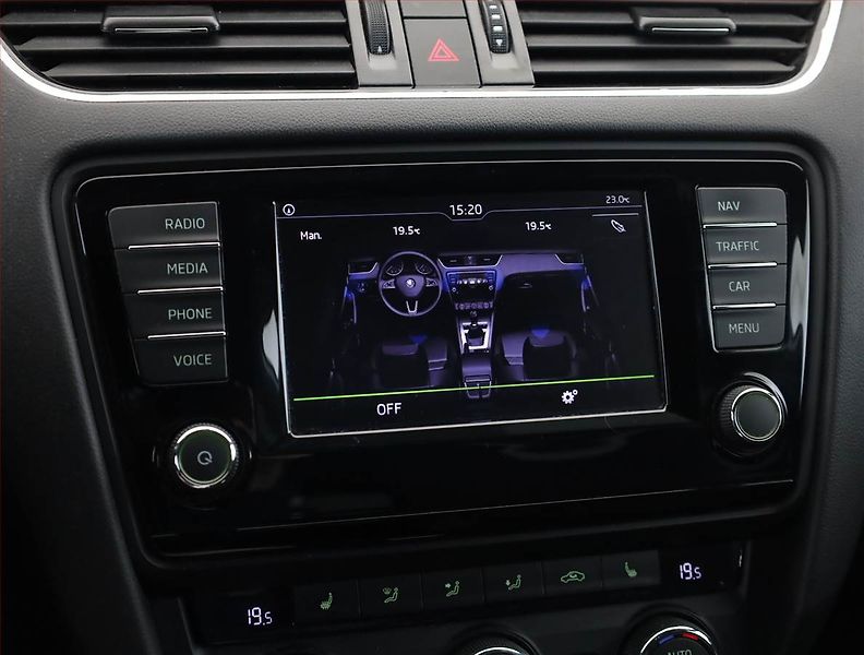 Škoda Octavia (2015) RS 2.0 TDI, Automat, Kůže - fotka 16 z 20