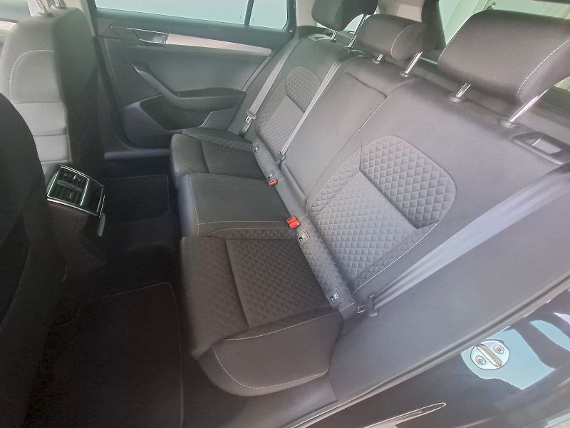 Škoda Superb (2024) COMBI GRT AMB TD 110/2.0 7DG - fotka 28 z 35