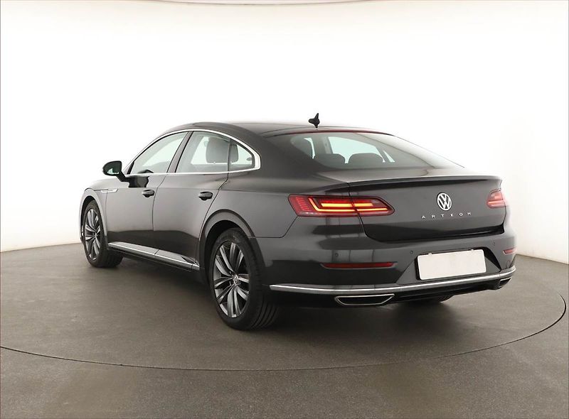 Volkswagen Arteon (2019) Elegance 2.0 TSI - fotka 4 z 21
