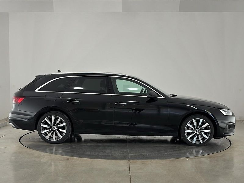 Audi A4 40 - fotka 16 z 30