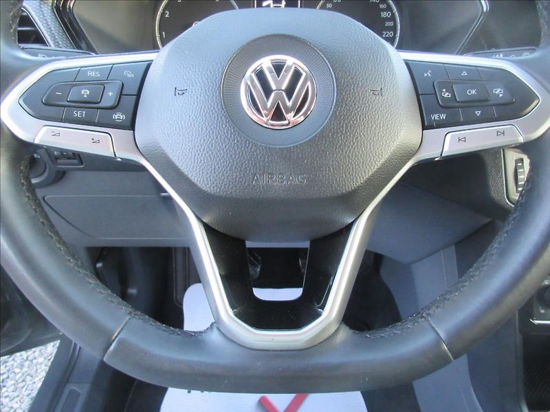 Volkswagen T-Cross 1,0 TSI Edice Life Top Stav - fotka 9 z 14