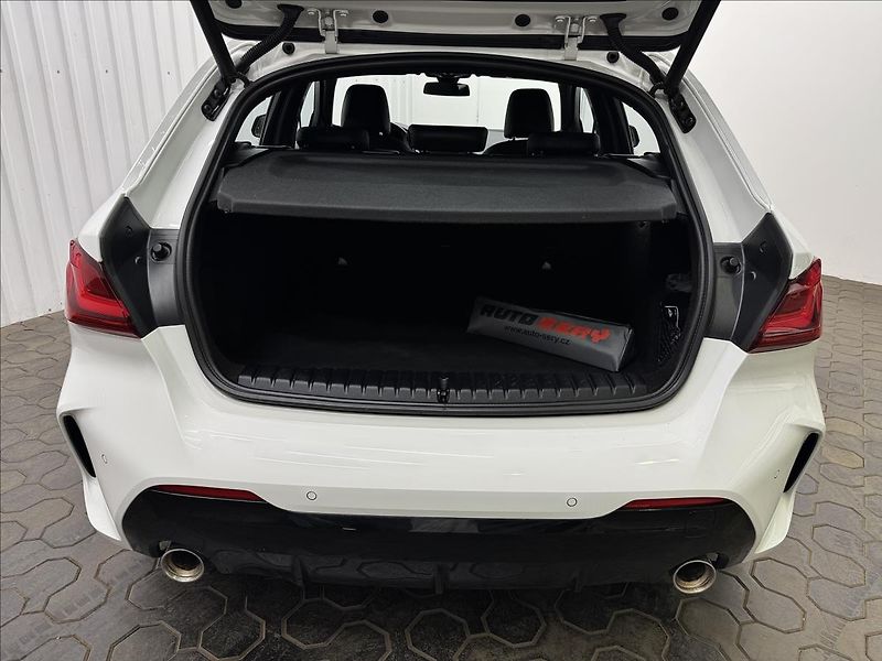 BMW Řada 1 120i M Sport Virtual Pano LED - fotka 40 z 47