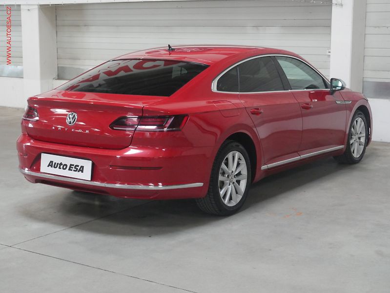 Volkswagen Arteon (2019) 2.0 TDi, 1.maj,ČR, Elegance - fotka 4 z 19