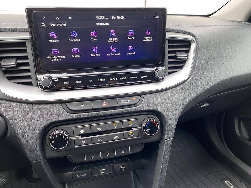 Kia Ceed 1.5 T-GDi 103 kW Spin - fotka 15 z 26