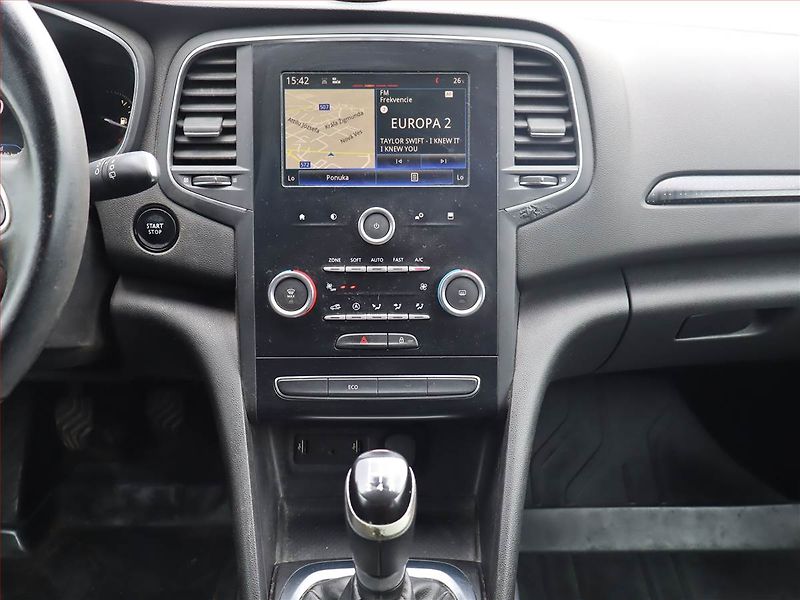 Renault Mégane (2017) 1.6 SCe, Navi, Tempomat - fotka 12 z 20
