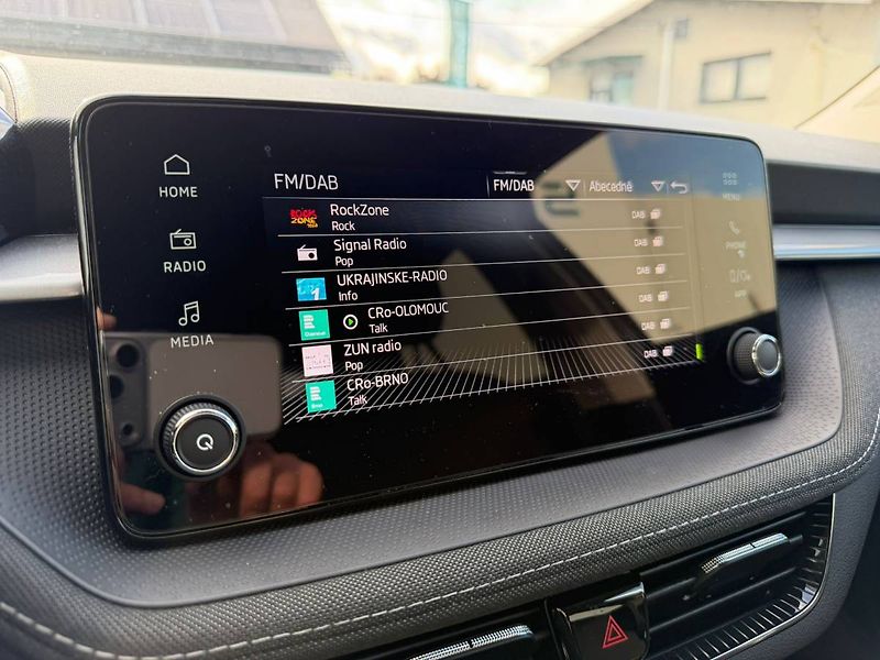 Škoda Fabia Selection 1,0 TSI 70 kW 5° MP - fotka 16 z 35