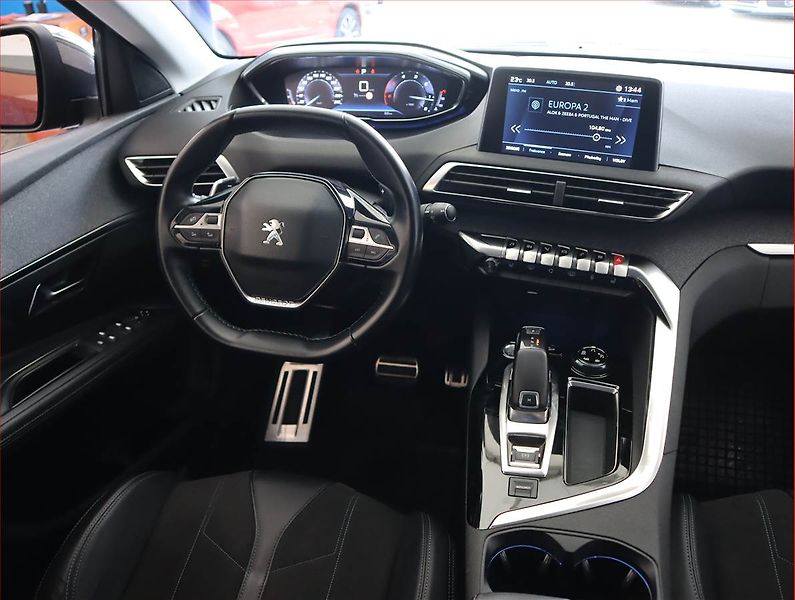 Peugeot 3008 (2020) Active 1.5 BlueHDi, Automat - fotka 7 z 22