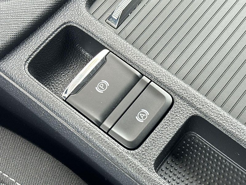Škoda Octavia (2024) Combi 2.0 TDI 4x4 DSG Fresh - fotka 24 z 36