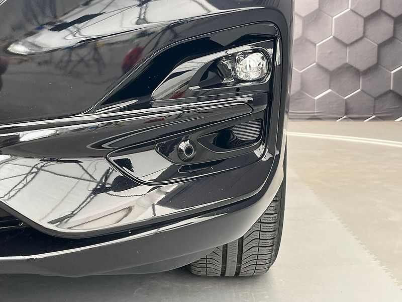 Ford Kuga 2,0 EB 140 kW AWD ST-Line - fotka 42 z 72
